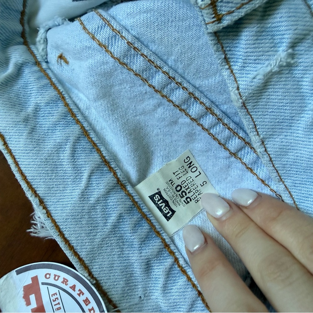 Levi 550 Vintage Shorts - Picture 2 of 4